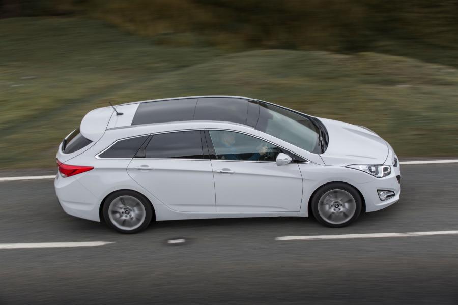  Hyundai i40 Tourer 2014 года  (UK) (фото 18 из 73)